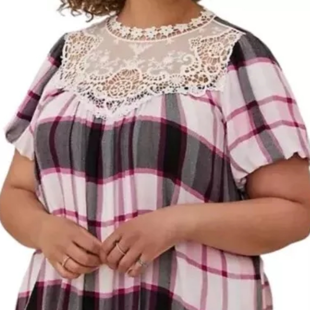Torrid Crochet Lace Bodice Blouse Woman Plus 2X Pink Plaid Gauzy Crinkle Nwot